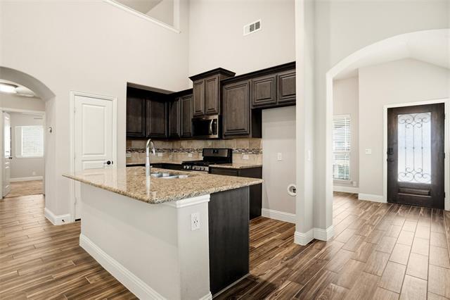 Building Photo - 1021 Rustic Oak Wy