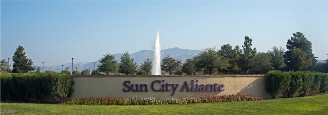 Foto del edificio - 7922 N Crested Starling Ct