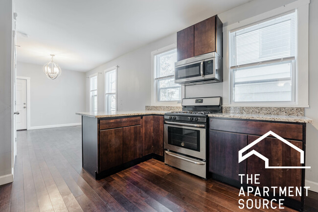 Foto del edificio - 2968 N Ridgeway Ave