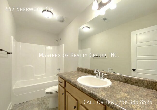 Foto del edificio - 447 Sherwood Cir