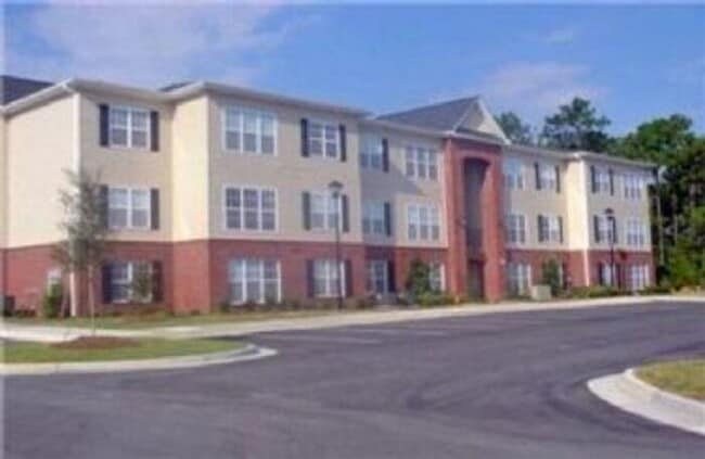 Photo - Rent Special $500 off June rent! Application special! Central Wilmington, Minutes Novant Hospital... House