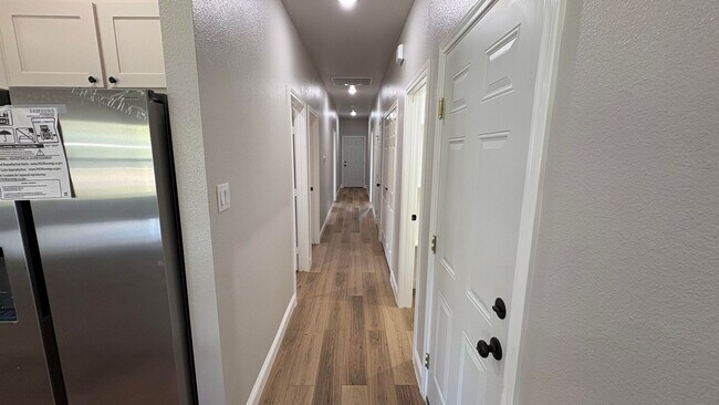 Foto del edificio - 3205 Bourland St
