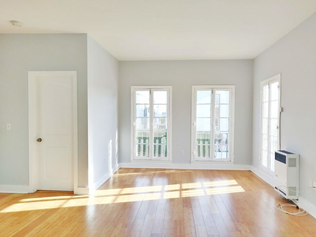 Foto del edificio - 5139 Melrose Avenue