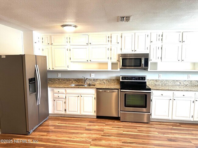 Foto del edificio - 13004 Ambridge Ln