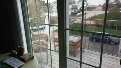 Building Photo - 14 Myrica Ave