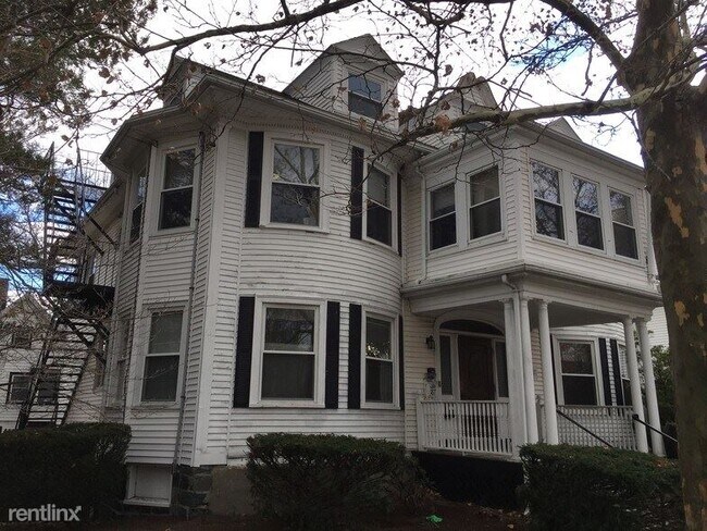Building Photo - 7 br, 3.5 bath House - 187 Central St SFH