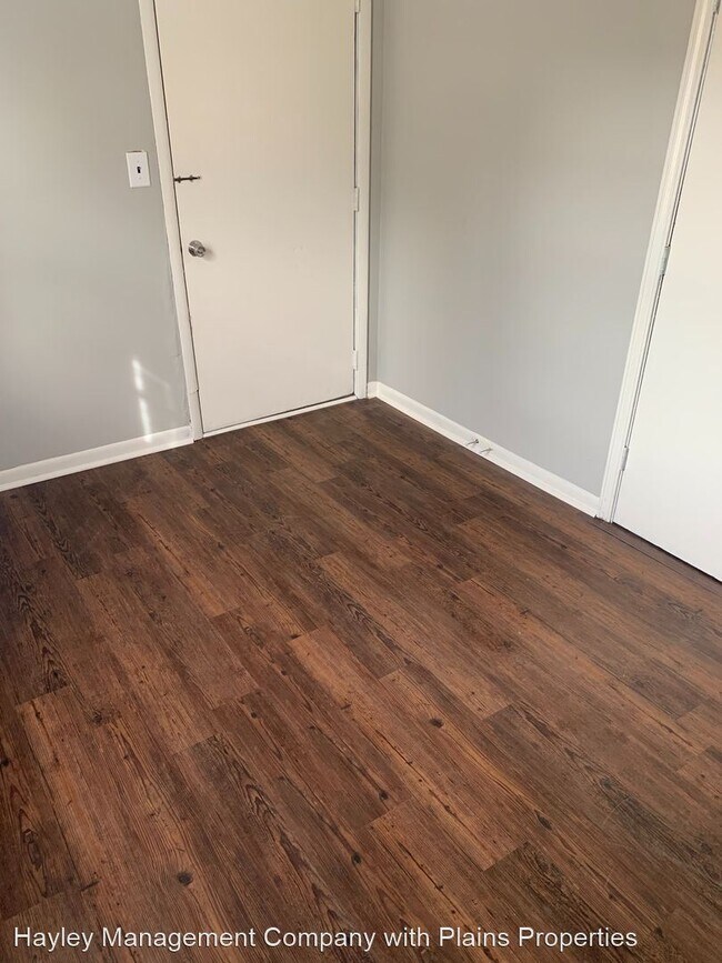 Foto del edificio - 3 br, 1 bath House - 301 S 3rd Street