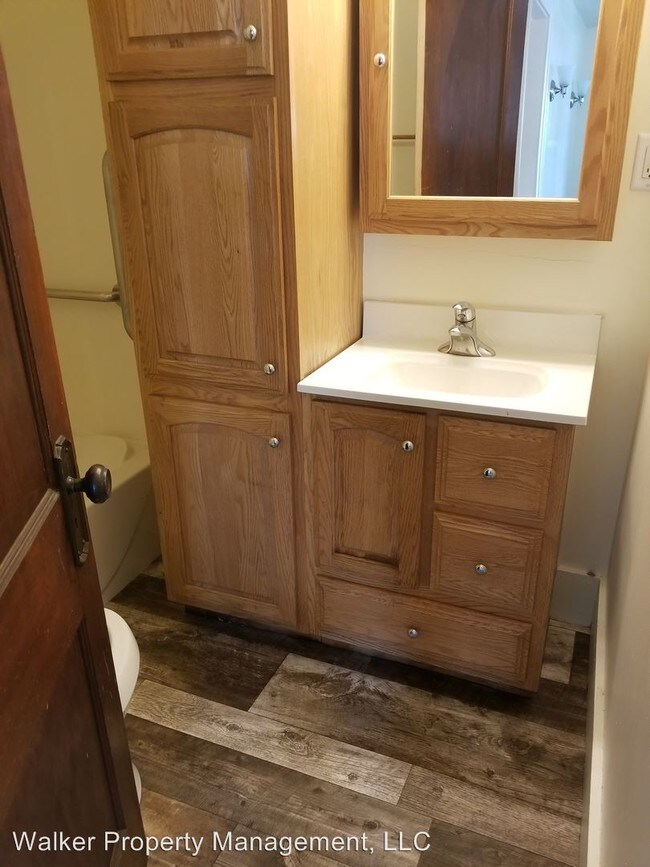 Foto del edificio - 3 br, 1 bath House - 553 S. Franklin St