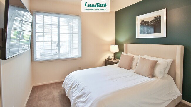 Foto del edificio - 7051 Pointe Inverness Way