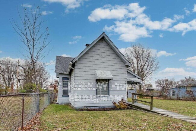 Photo - 2219 Hovey St House