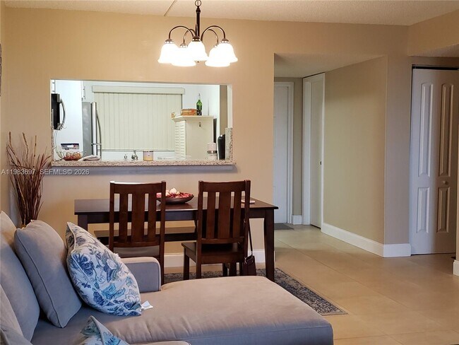 Foto del edificio - 9520 Seagrape Dr