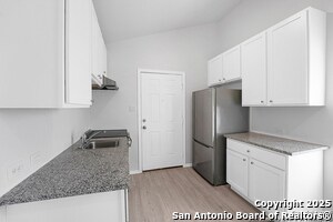 Building Photo - 7169 Elm Cv