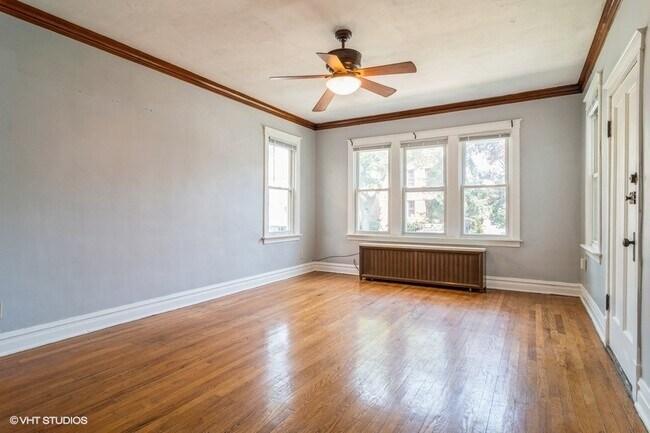 Foto del edificio - 5131 W Henderson St