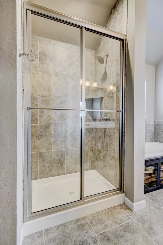 Building Photo - 1120 Garrett Farm Rd