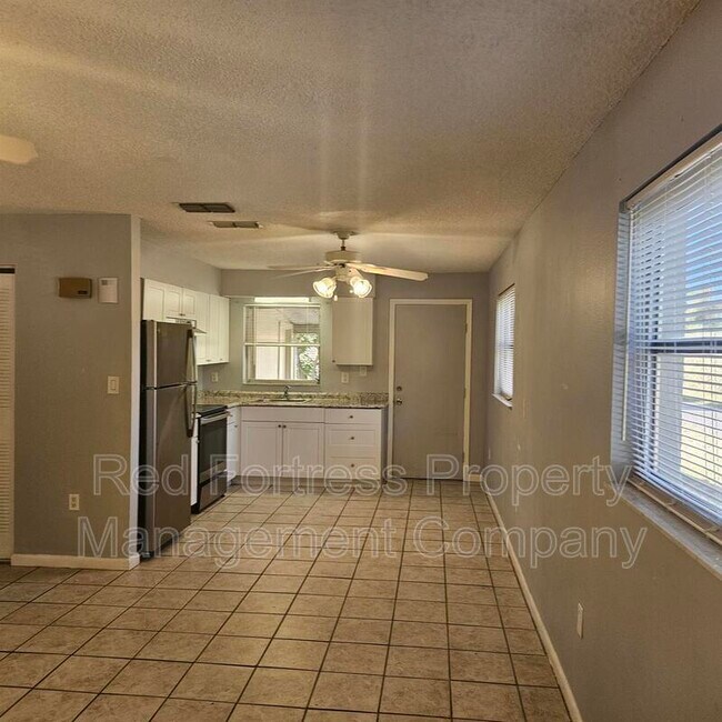 Foto del edificio - 2175 Twin Brooks Rd