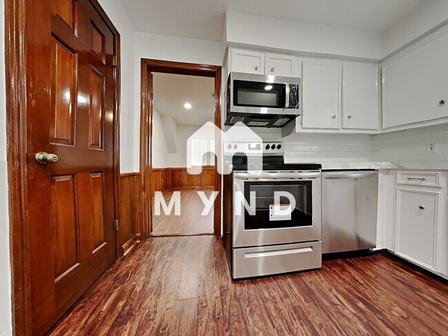 Building Photo - 6915 Dartford Ct
