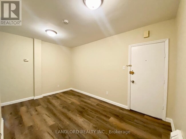 Building Photo - 2A-22A Thyra Ave