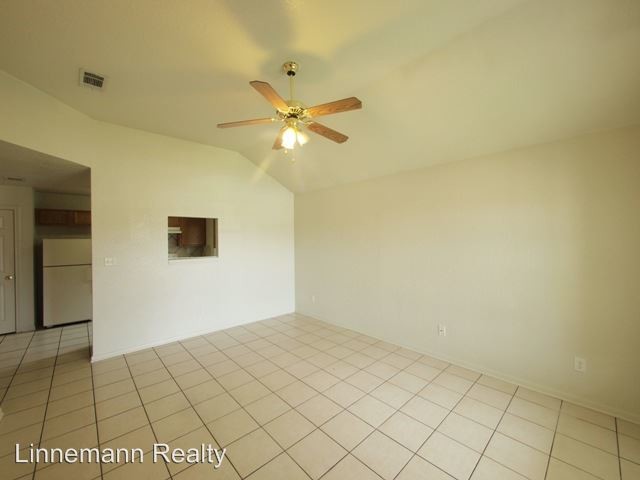 Foto del edificio - 4908 John David Dr