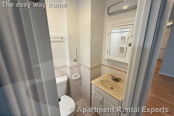 Building Photo - 27-29 Lambert St Unit #1L