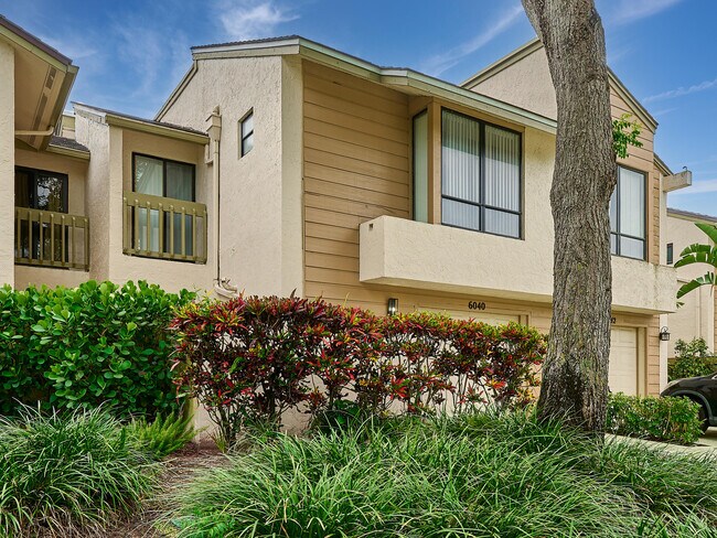 Foto del edificio - 6040 Glendale Dr