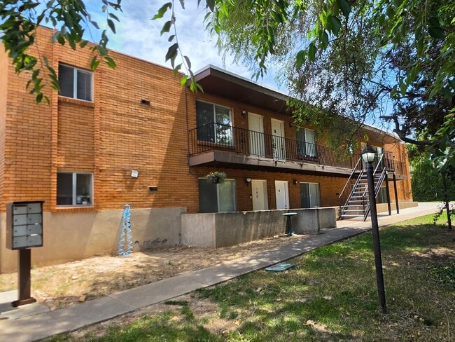 Photo - 305 W 1800 S (Bountiful, UT) Apartment