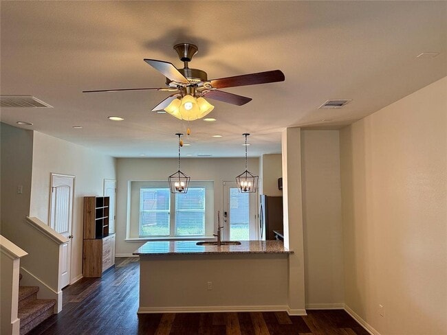 Building Photo - 4709 Giordano Dr