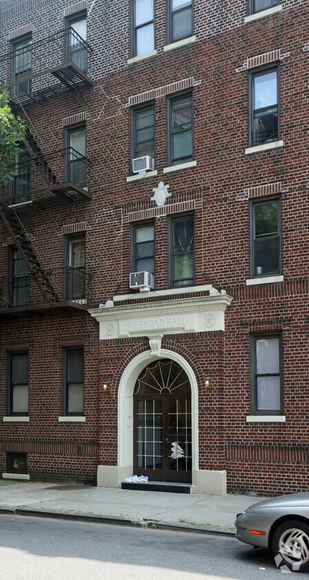 Foto del edificio - Richmond Hall