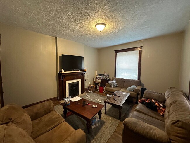 Foto del edificio - 5 Bedroom Clifton House Available Next to UC Campus