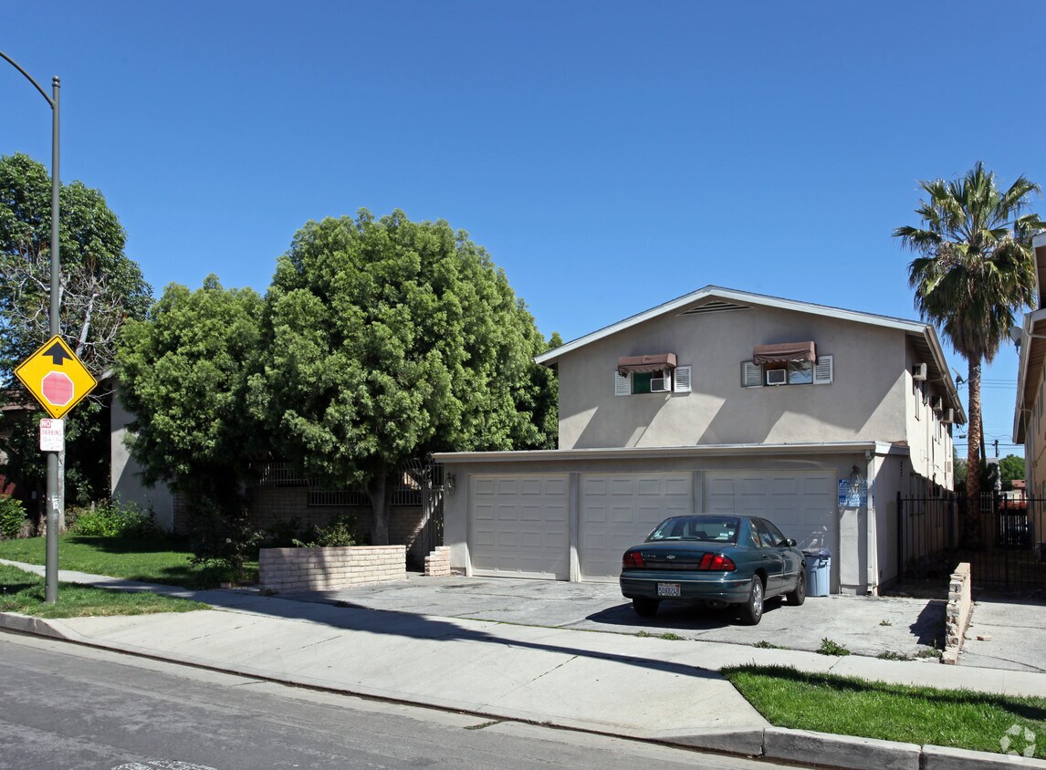 Primary Photo - 8342 Amigo Ave