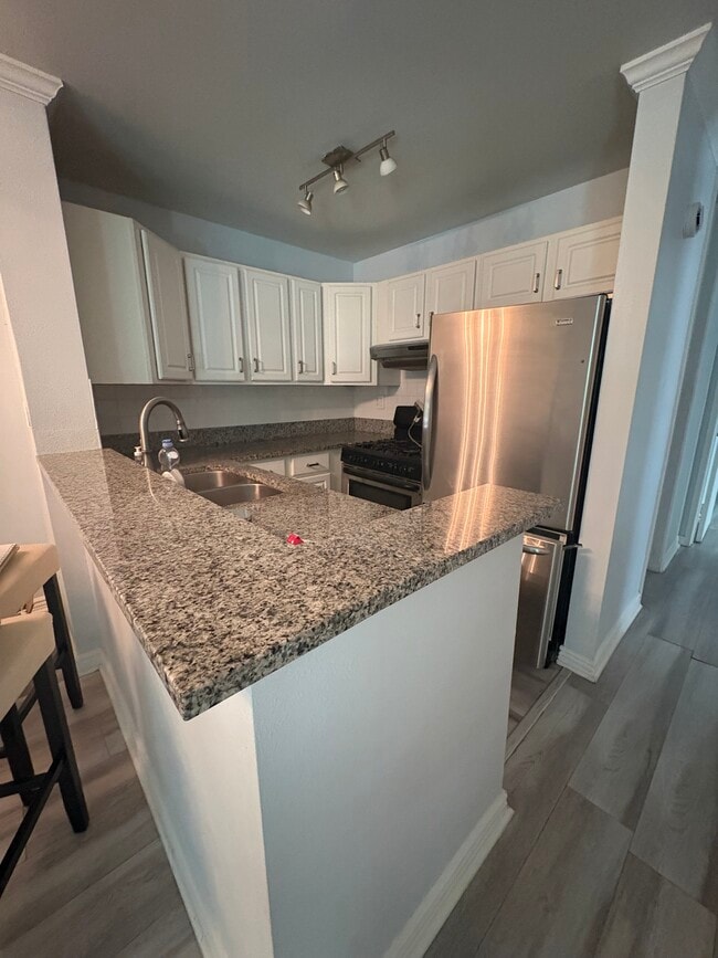Building Photo - 6505 Green Valley Cir