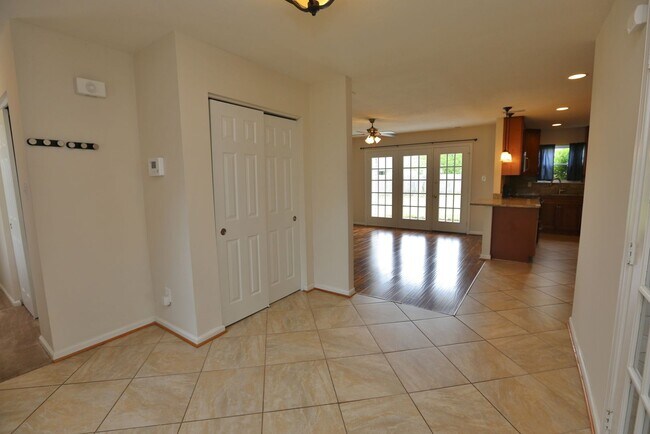 Foto del edificio - 1012 Antioch Cir