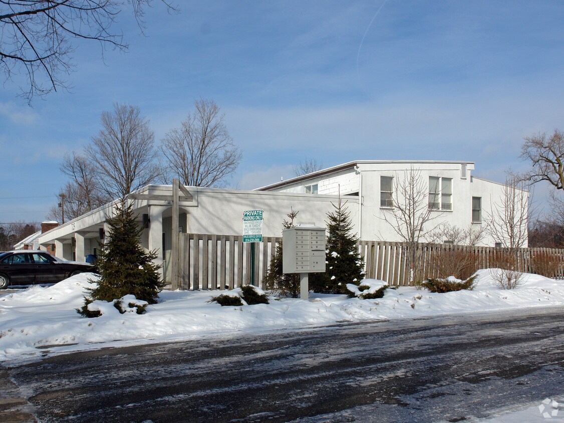 Foto del edificio - 725 S Atherton St