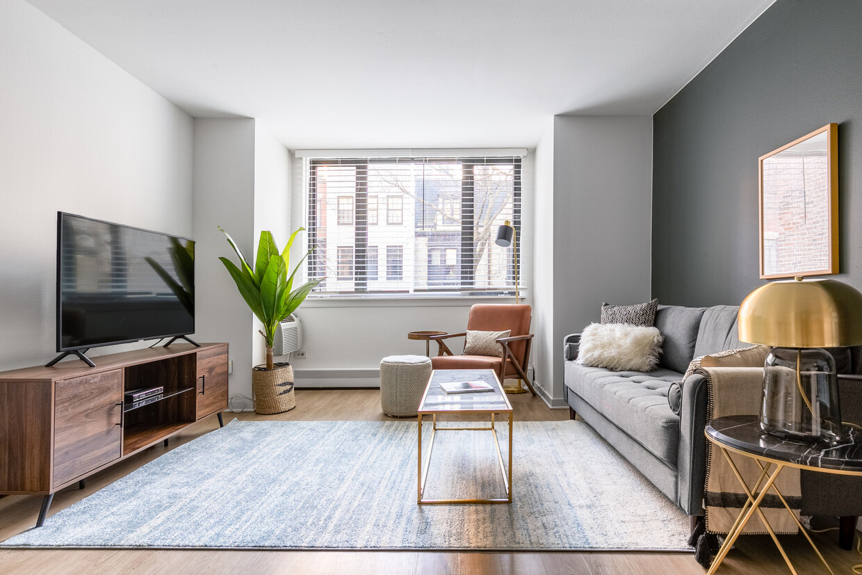 Foto principal - 1301 W Koenig Ln
