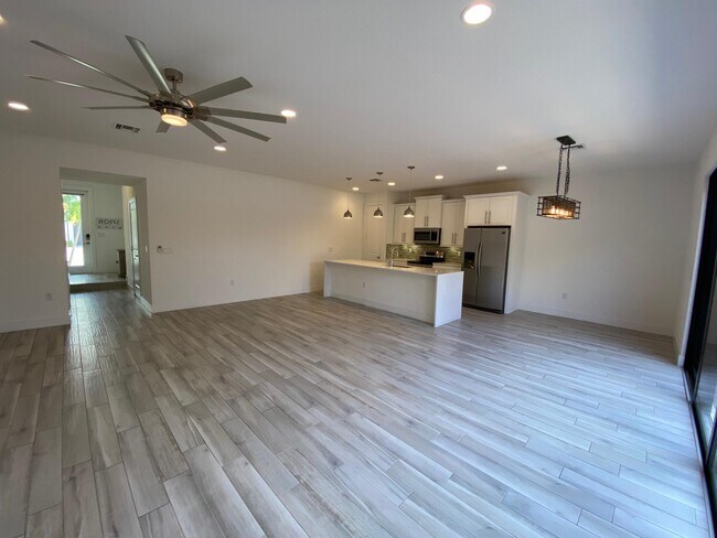Building Photo - 3193 Santa Catalina Pl