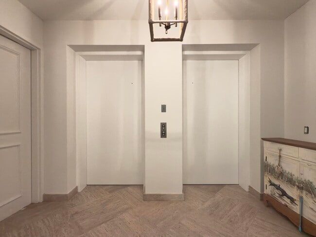 Building Photo - 800 Ocean Dr