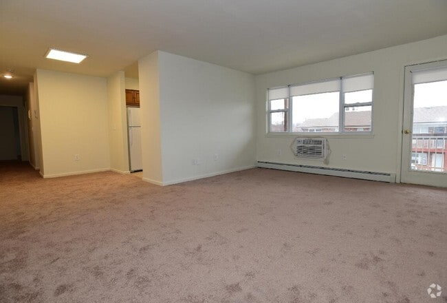 Interior Photo - Hilltop Manor & Estates