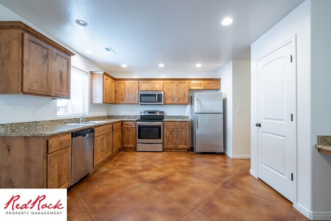 Building Photo - $300 Move in Special! 3 Bedroom Townhome with Internet Included!