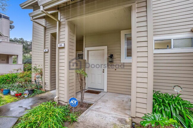 Building Photo - 385 Porthole Ct