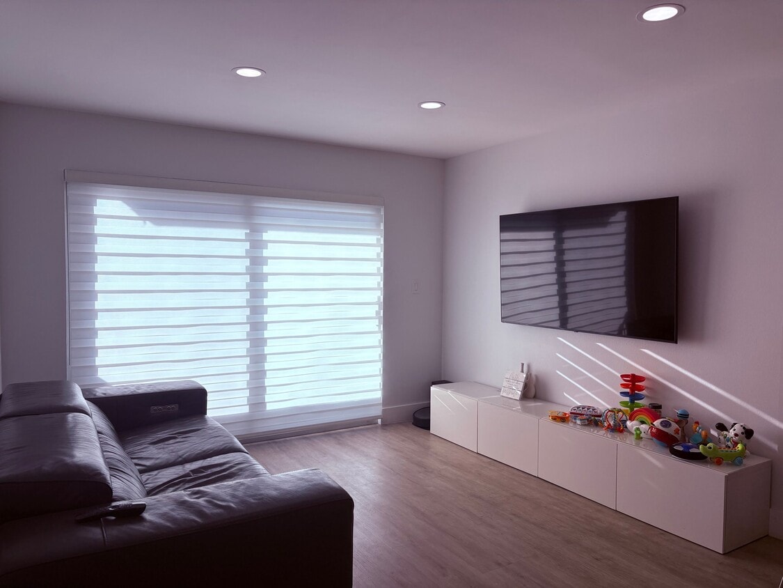 Photo - 10300 SW 24th St (Miami, FL)