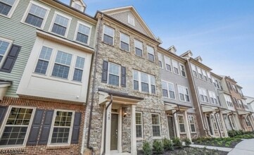 Building Photo - 28 Gala Ct