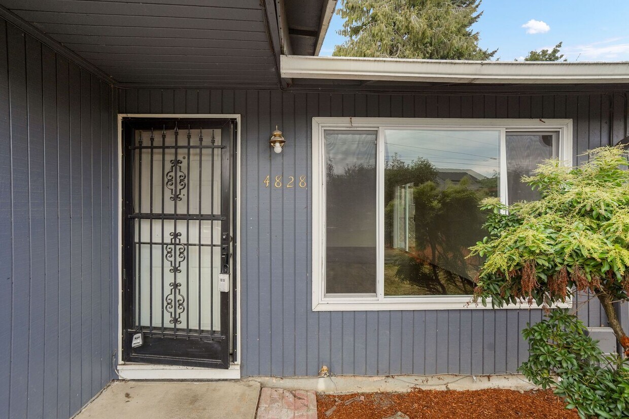 Primary Photo - State Duplex - VPM482830S-6