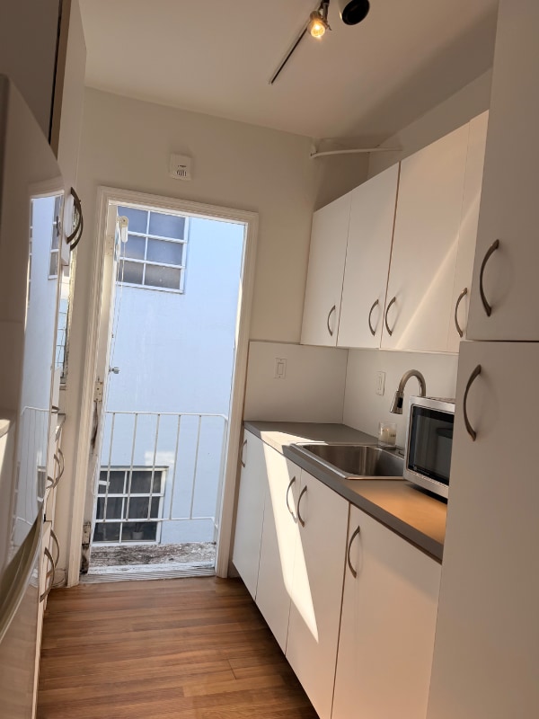 Building Photo - 1334 Euclid Ave