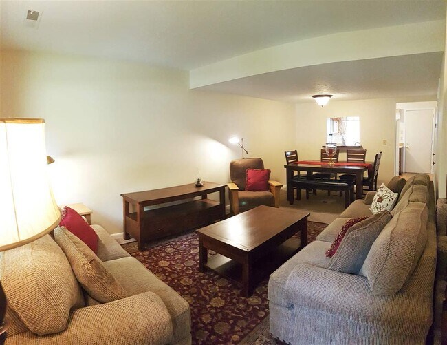 Foto del edificio - 922 McKinley Ave