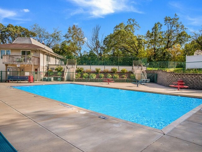 Foto del edificio - 7155 126th St W