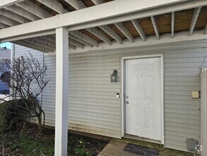 Building Photo - 2333 Carnation Dr