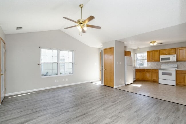 Building Photo - 608 Goodrich Dr