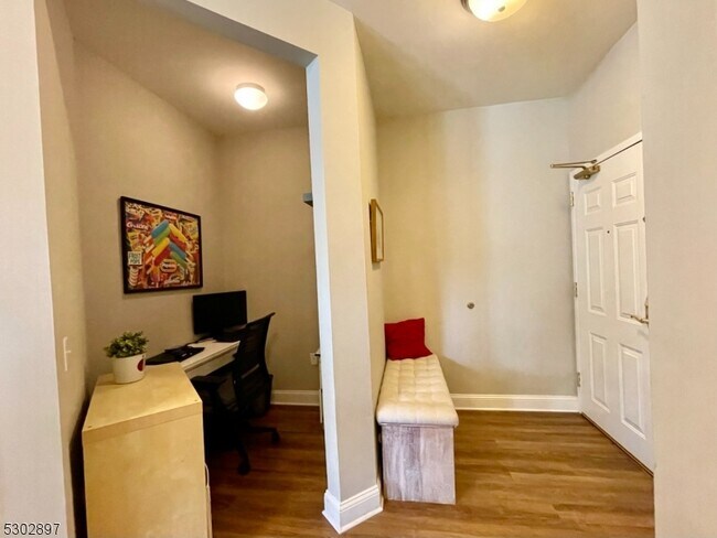 Foto del edificio - 5117 Sanctuary Boulevard
