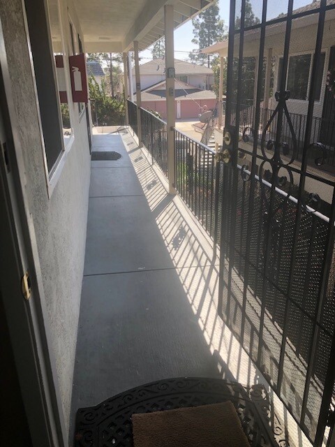 2nd floor - Private Unit - 3456 Redwood Ct