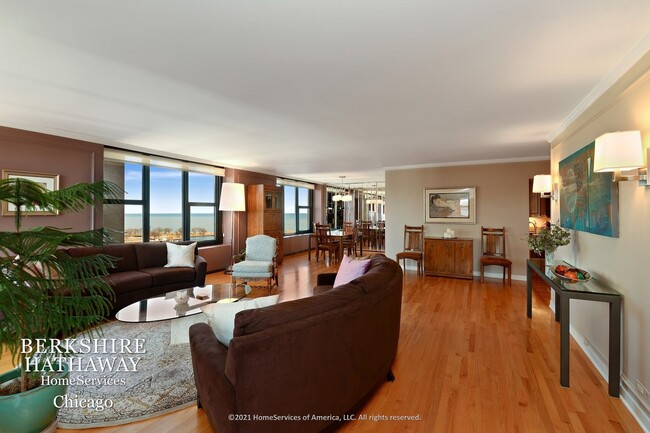 Building Photo - 3150 N LAKE SHORE Drive