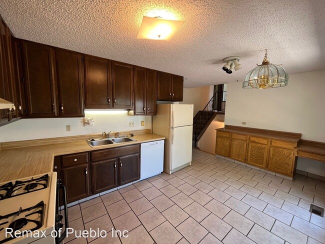 Building Photo - 2 br, 2 bath House - 421 E Maher Dr